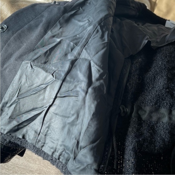 AKRIS Punto 3/4 sleeves blazer w/patent leather
accents. black. Size 6 US - Picture 11 of 16